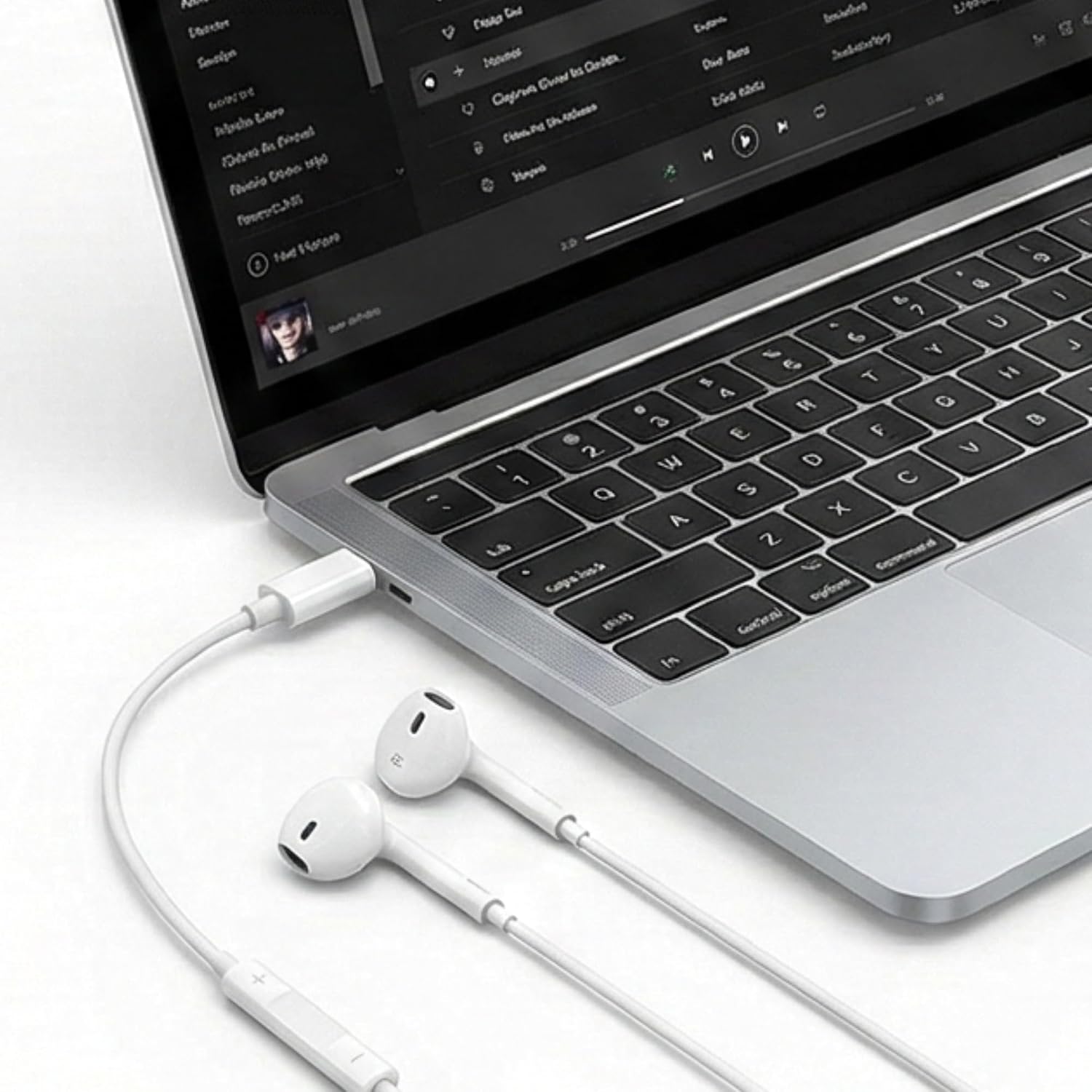 USB-C Wired Earphones with In-Ear Design, Clear Sound, Built-In Microphone & Remote, Compatible with USB-C Devices